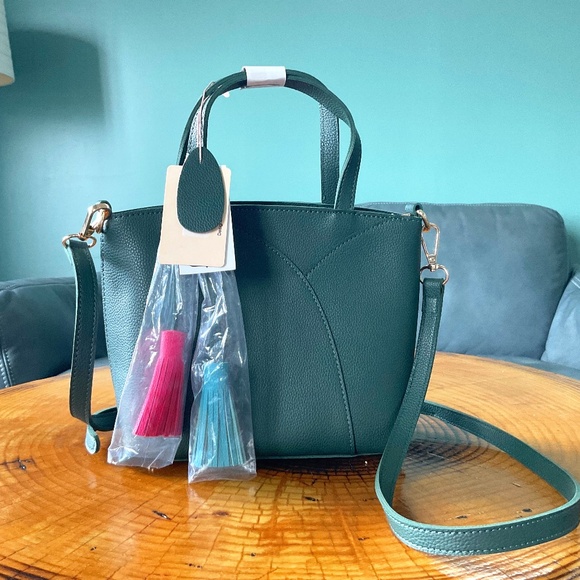 Mellow World Freya Vegan Leather Crossbody Bag Green with Pink/Blue Tassels - Picture 1 of 7